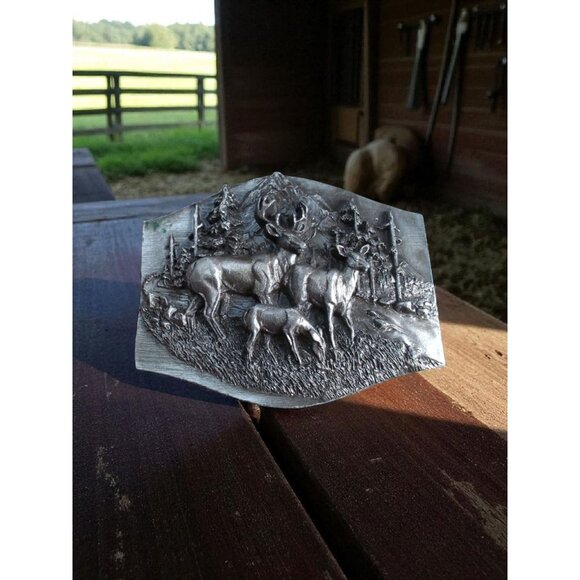 Vintage 1988 Siskiyou Deer Belt Buckle – Wildlife Pewter – Made in USA – 3.25"x2 - Picture 1 of 4